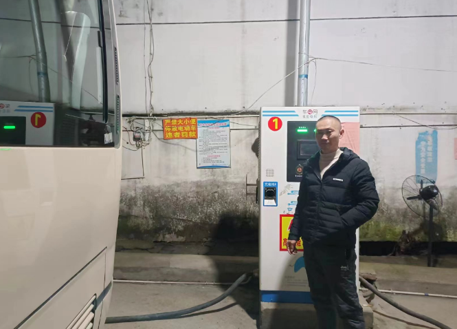 景德鎮(zhèn)長(zhǎng)運(yùn)：樂(lè)平公交開通首趟子夜通勤車