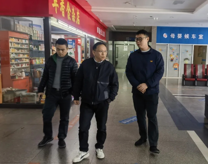 劉志堅(jiān)檢查都市城際公交車站環(huán)境衛(wèi)生、服務(wù)質(zhì)量工作